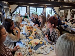 Volles Haus beim 6. Frühstück „Starke Frauen in unserer Mitte“ mit Hilke Macke